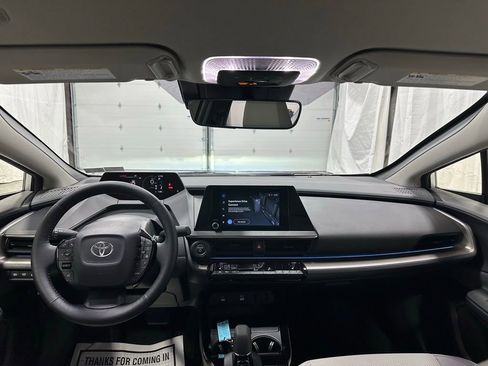 Used 2025 Toyota Prius XLE image 41