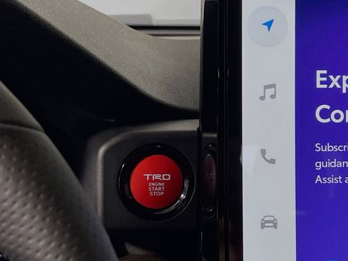 Used 2025 Toyota Tacoma TRD Sport image 24