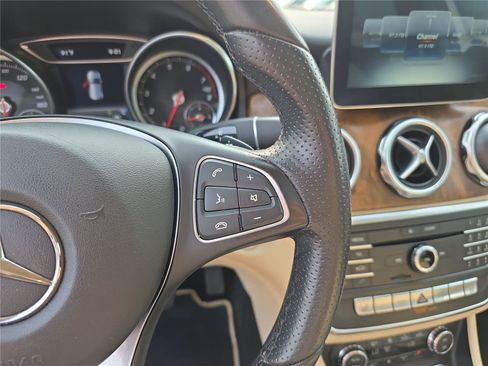Used 2018 Mercedes-Benz GLA 250 image 23