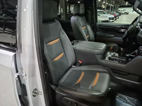 Certified 2024 GMC Sierra 1500 AT4 w/ Technology Package AWD/4WD image 30
