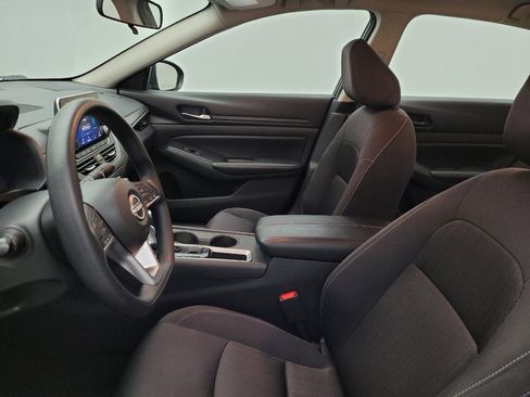 Used 2025 Nissan Altima 2.5 SV FWD image 17