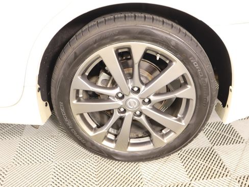 Used 2018 Nissan Altima 2.5 SR w/ SR Special Edition image 19