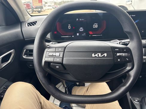 Used 2025 Kia K4 FWD image 13