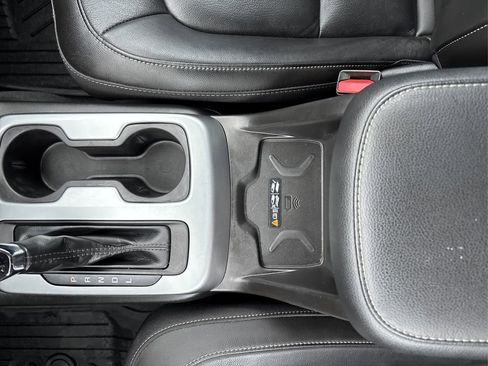 Used 2022 Chevrolet Colorado ZR2 w/ Colorado ZR2 Bison Edition image 20