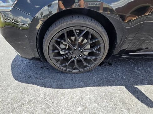 Used 2017 Kia Cadenza Limited FWD image 10