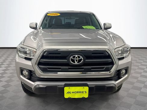 Used 2016 Toyota Tacoma SR5 w/ SR5 Appearance Package (SN) AWD/4WD image 2