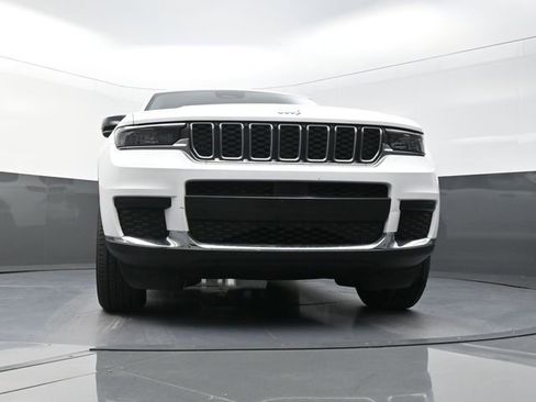 Used 2023 Jeep Grand Cherokee L Laredo RWD image 44