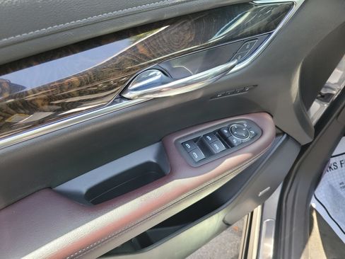 Used 2021 Cadillac XT6 Premium Luxury FWD image 13