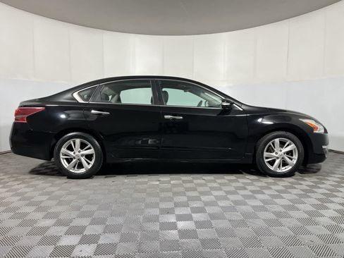 Used 2013 Nissan Altima 2.5 SL w/ Technology Pkg FWD image 9