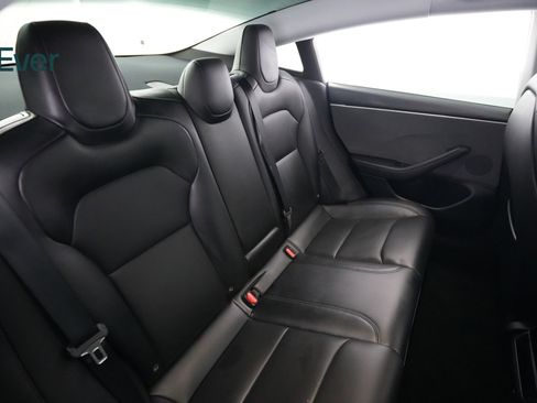 Used 2025 Tesla Model 3 Long Range RWD image 5
