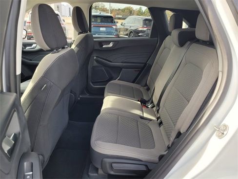 Certified 2021 Ford Escape SE image 9