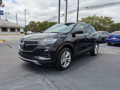Used 2023 Buick Encore GX Preferred w/ Cold Weather Comfort Package FWD image 8