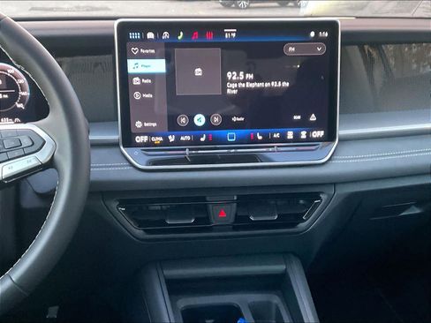 New 2026 Volkswagen Tiguan SE image 13