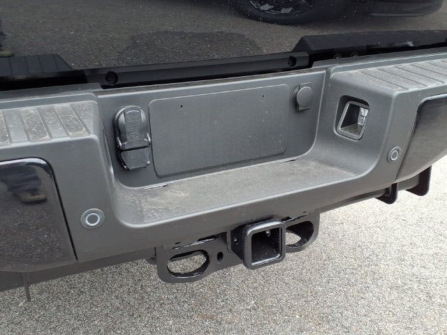New 2027 Ford F350 Lariat w/ Black Appearance Package AWD/4WD image 5