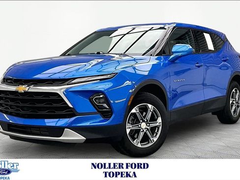 Used 2024 Chevrolet Blazer LT FWD image 1