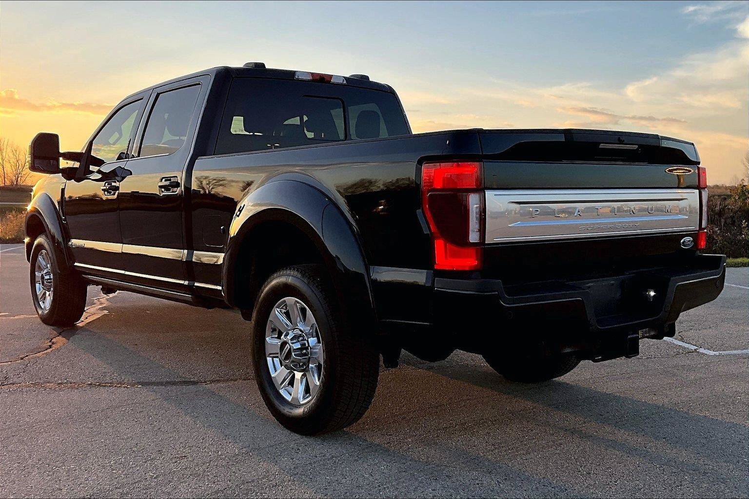Used 2022 Ford F350 Platinum AWD/4WD image 4