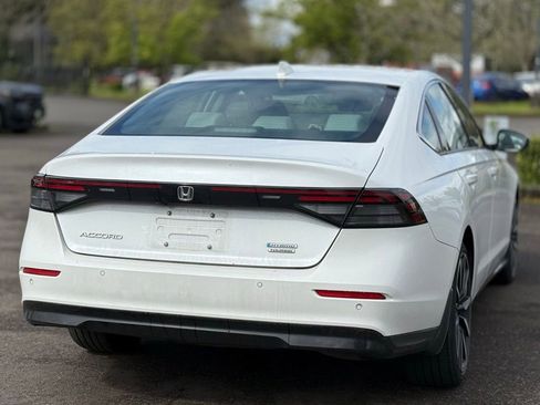Used 2023 Honda Accord Touring image 5