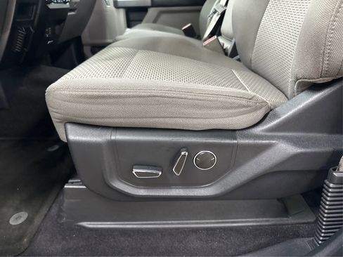 Used 2015 Ford F150 XLT w/ Equipment Group 302A Luxury RWD image 27