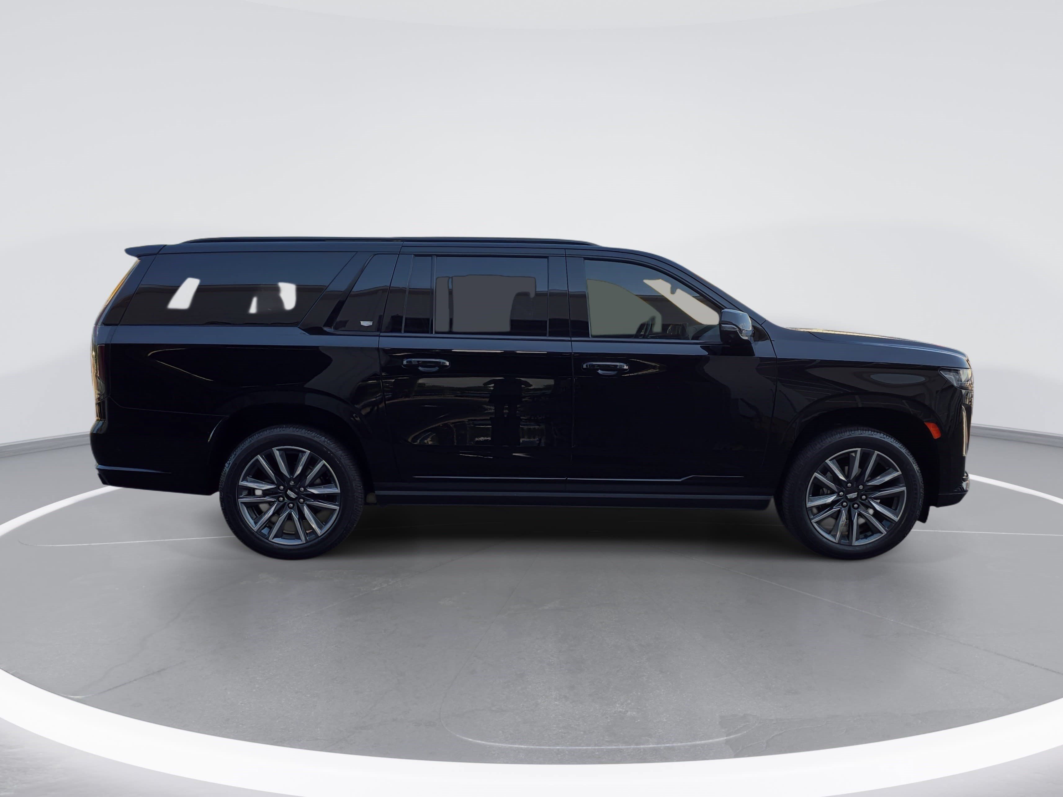Used 2022 Cadillac Escalade ESV Sport w/ Touring Package AWD/4WD image 2