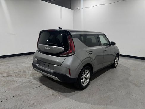 Used 2025 Kia Soul LX w/ LX Technology Package image 7