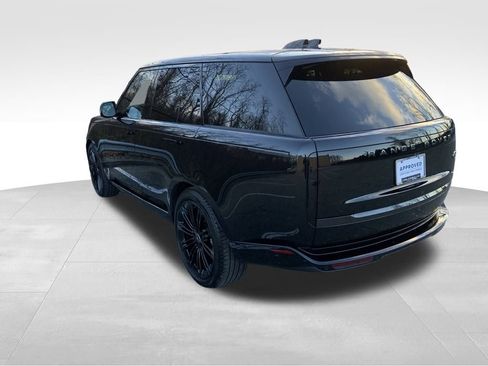 Certified 2023 Land Rover Range Rover SE image 6