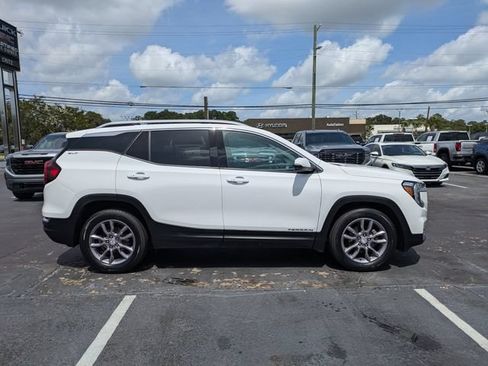 Used 2023 GMC Terrain SLT FWD image 4