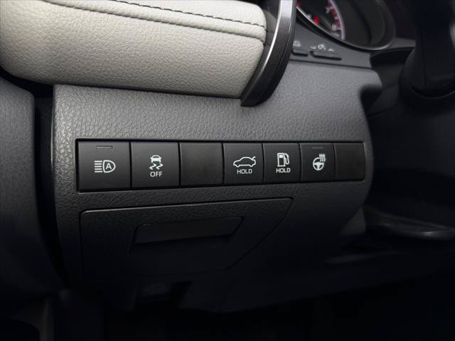 Certified 2023 Toyota Camry SE w/ Cold Weather Package AWD/4WD image 27