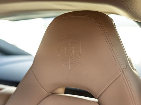 Certified 2023 Porsche Panamera Platinum Edition image 32