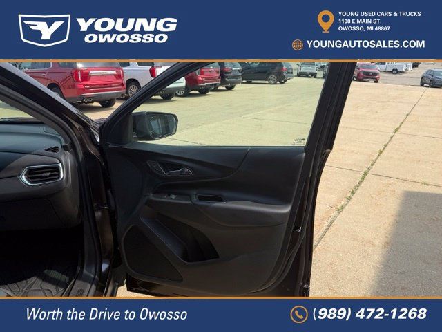 Used 2020 Chevrolet Equinox LT w/ Driver Convenience Package FWD image 18