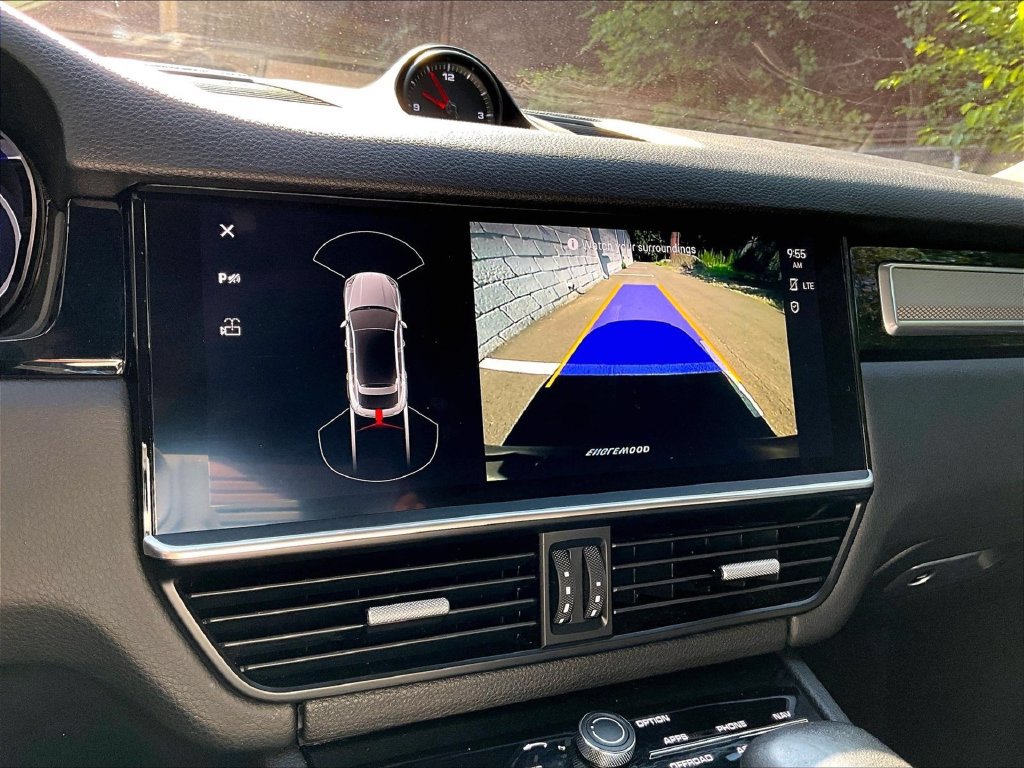 Certified 2023 Porsche Cayenne Platinum Edition AWD/4WD image 26