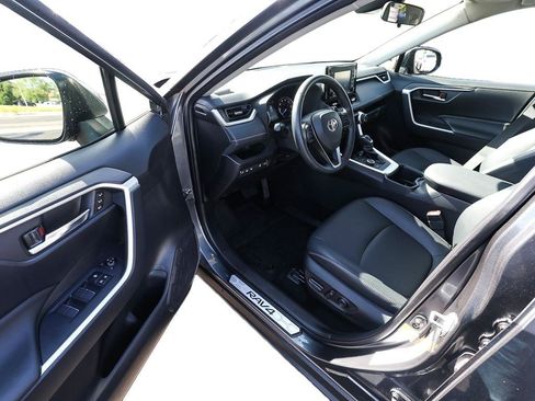 Used 2022 Toyota RAV4 XLE Premium AWD/4WD image 11