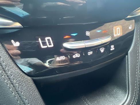 Used 2020 Cadillac XT6 Sport image 26