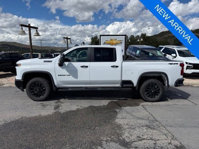 Used 2025 Chevrolet Silverado 2500 Custom w/ Custom Value Package AWD/4WD image 3