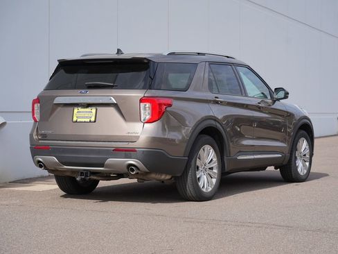 Used 2021 Ford Explorer Limited w/ Equipment Group 301A AWD/4WD image 3
