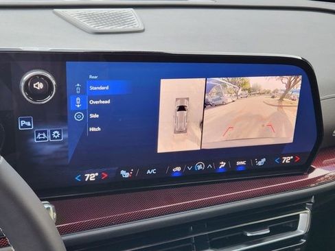 Used 2024 Chevrolet Traverse Z71 w/ Enhanced Driving Package image 7