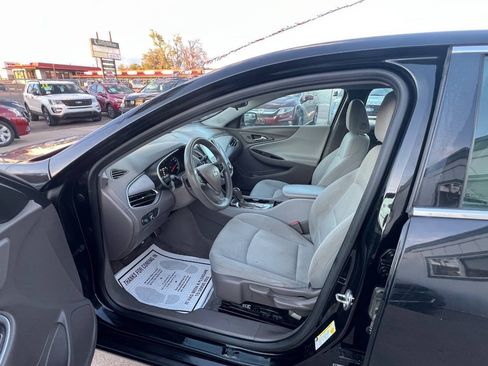 Used 2017 Chevrolet Malibu LS FWD image 14
