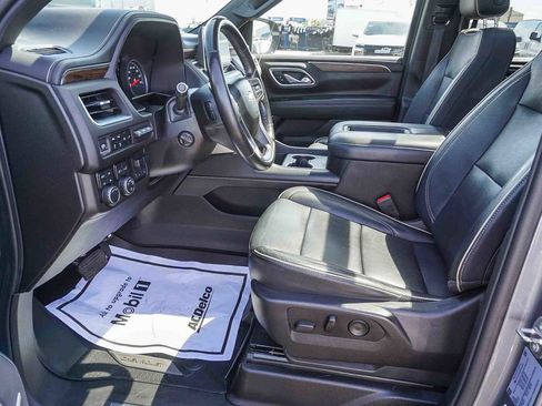 Used 2021 Chevrolet Tahoe Premier w/ Premium Package image 17