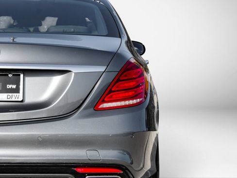 Used 2016 Mercedes-Benz S 550 Sedan image 44