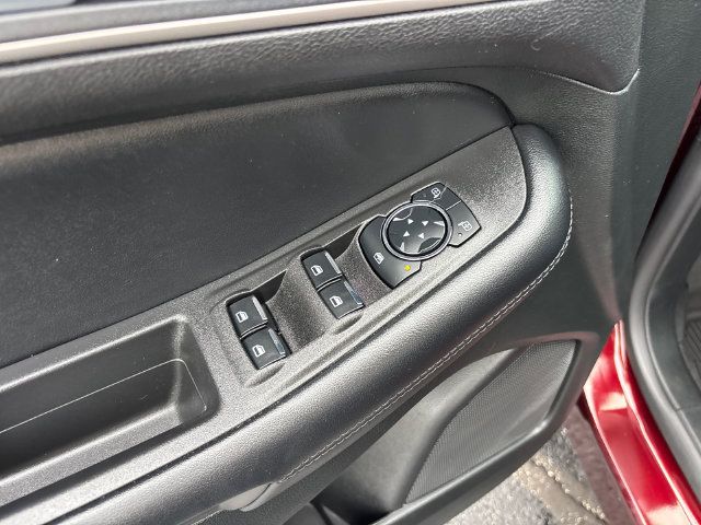 Used 2023 Ford Edge SEL w/ Convenience Package AWD/4WD image 13