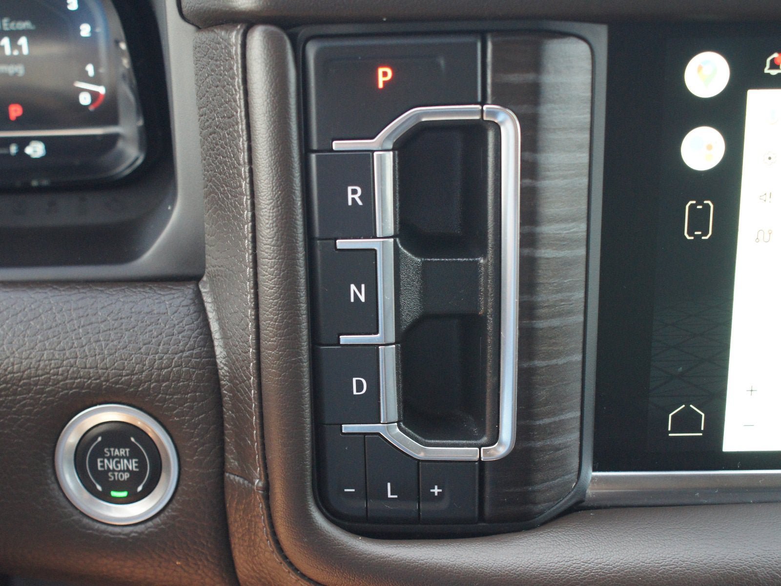 Used 2022 GMC Yukon XL Denali RWD image 13