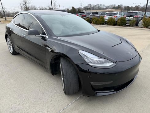 Used 2018 Tesla Model 3 Long Range image 3