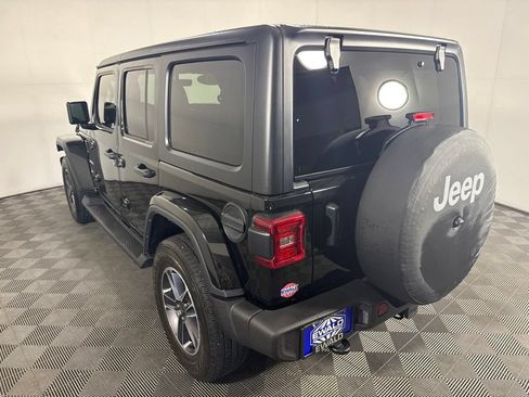 Used 2023 Jeep Wrangler Unlimited Sahara w/ LED Lighting Group AWD/4WD image 7