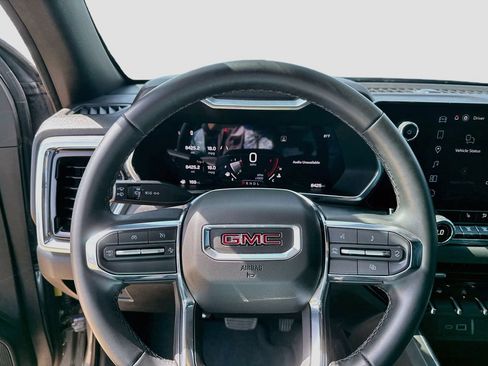 Used 2025 GMC Canyon Elevation w/ Convenience Package RWD image 13
