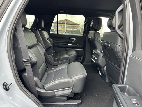 New 2026 Ford Expedition Platinum w/ Stealth Appearance Package image 19