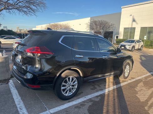 Used 2019 Nissan Rogue S w/ Special Edition Package image 3