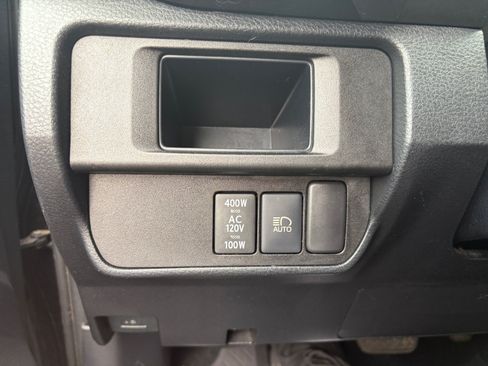 Used 2019 Toyota Tacoma TRD Off-Road w/ TRD Premium Off Road Package AWD/4WD image 26
