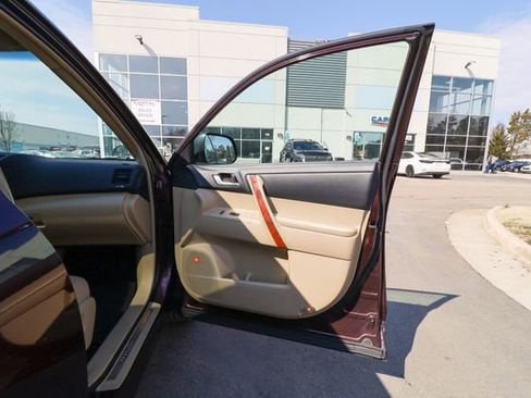 Used 2013 Toyota Highlander Limited image 39