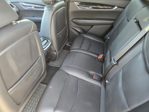 Used 2022 Cadillac XT6 Premium Luxury FWD image 25
