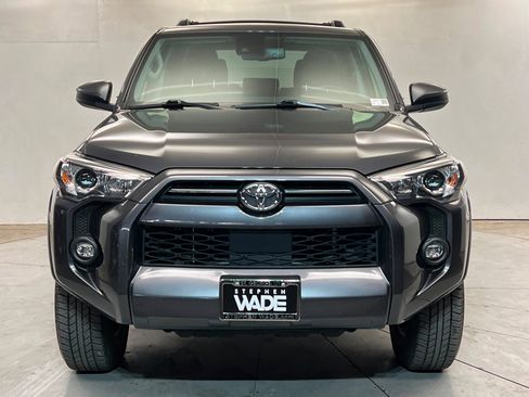 Used 2023 Toyota 4Runner SR5 AWD/4WD image 9