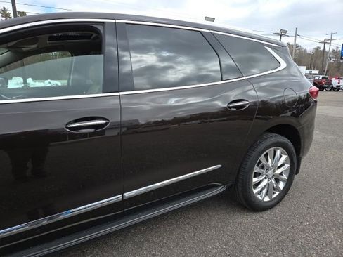 Used 2018 Buick Enclave Premium image 39